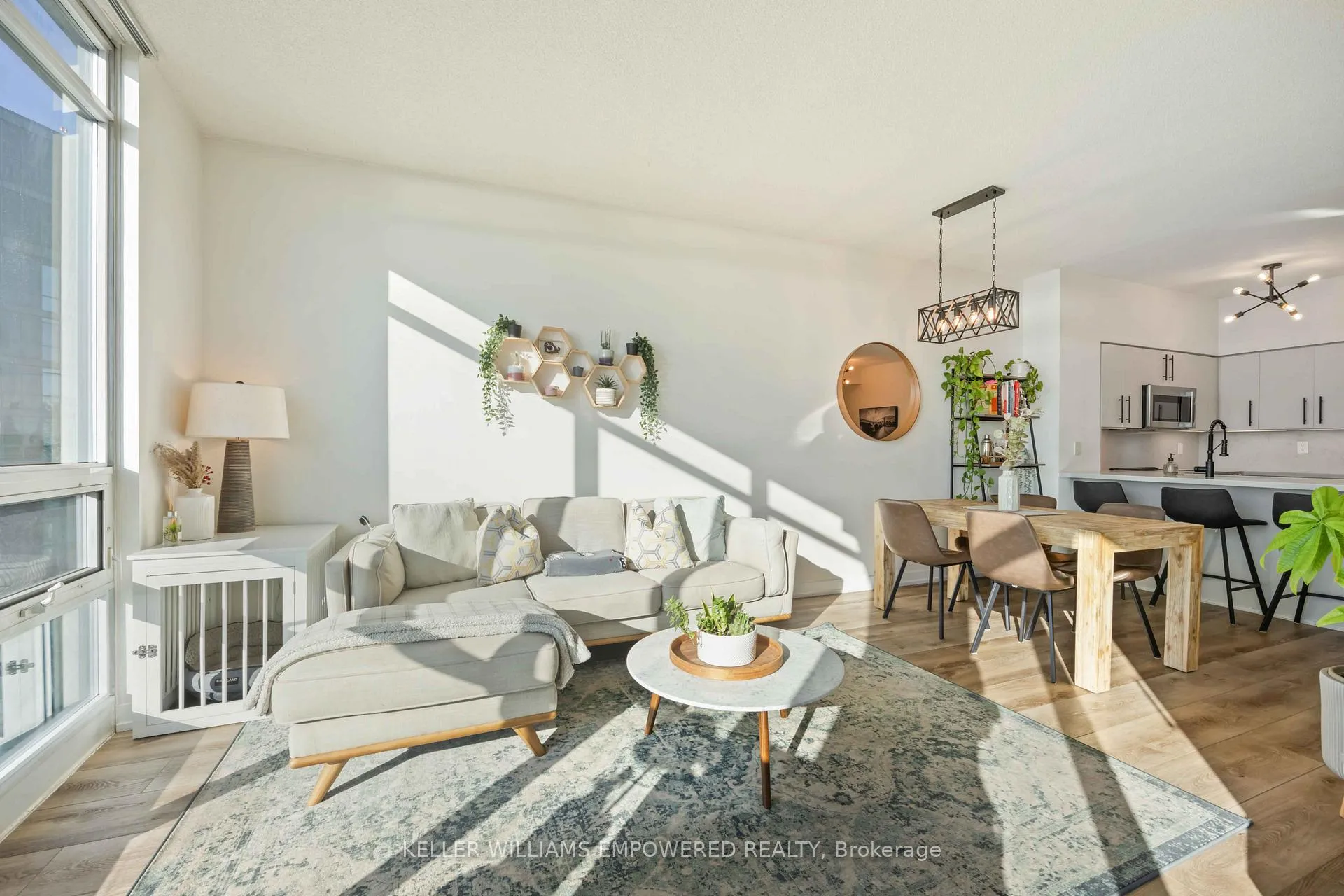 Photo 10 of Unit 2511, 219 Fort York Boulevard, Toronto, Niagara — HOMEH