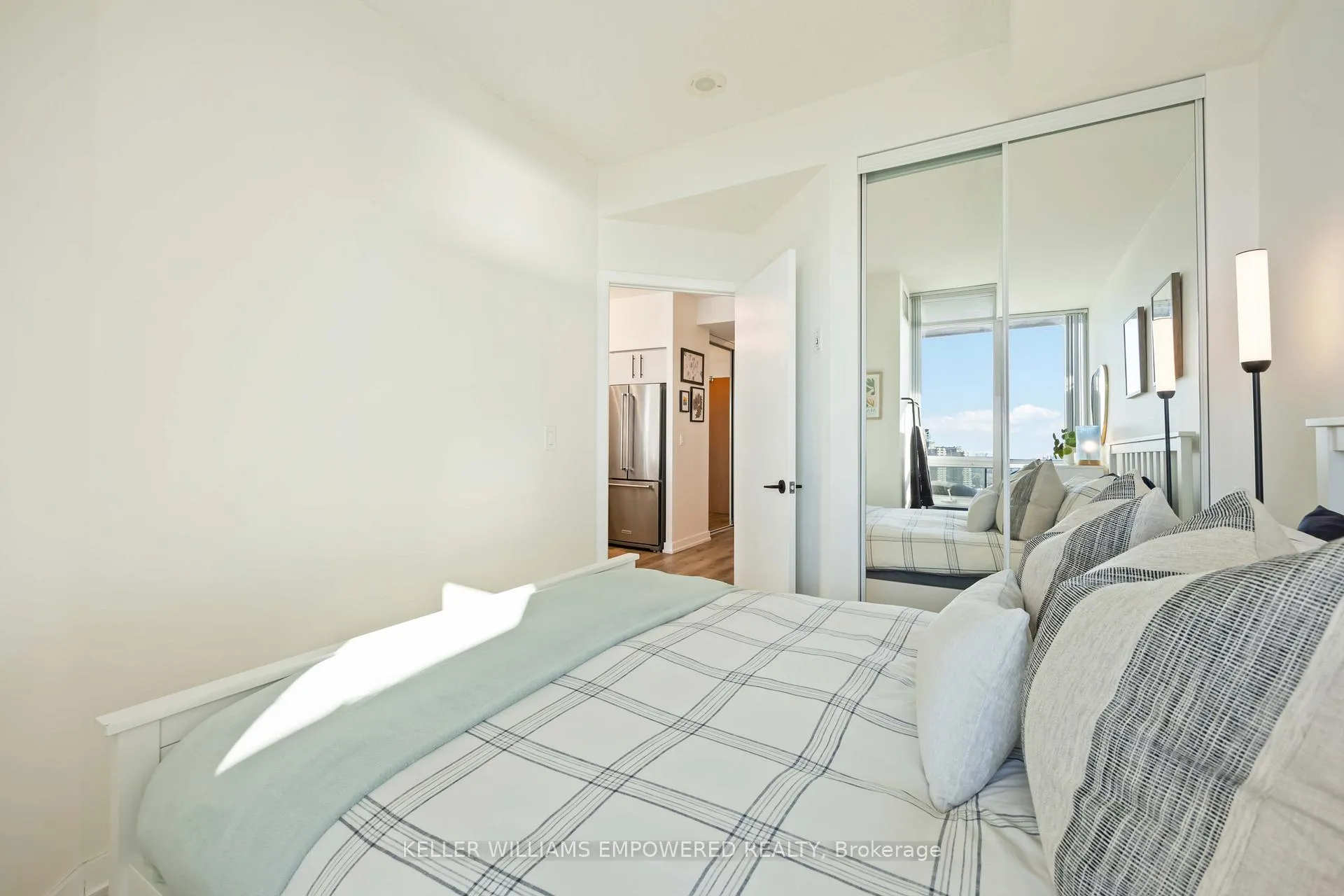 Photo 24 of Unit 2511, 219 Fort York Boulevard, Toronto, Niagara — HOMEH
