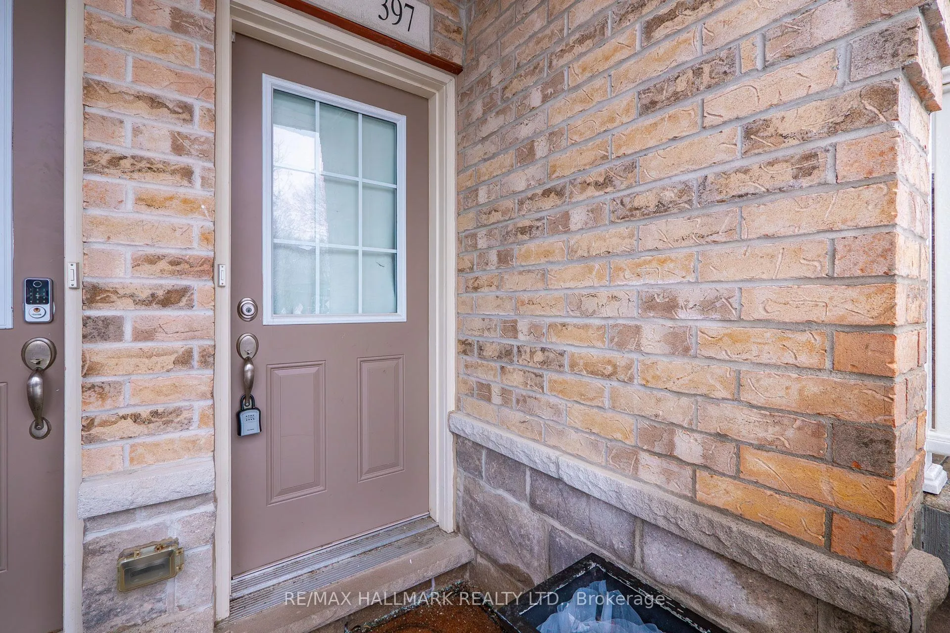 Photo 4 of 397 Westwood Dr B, Kitchener — HOMEH