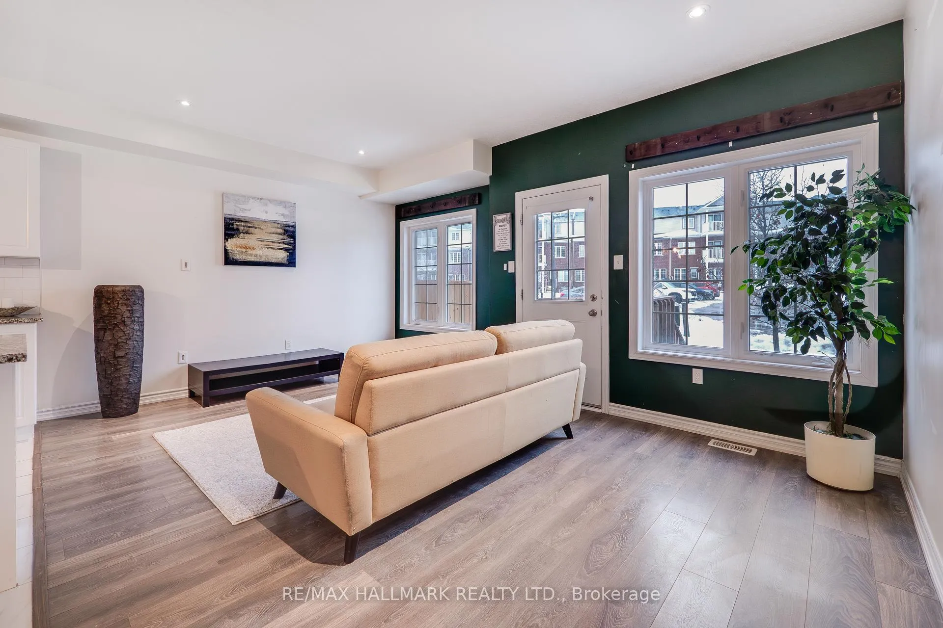 Photo 13 of 397 Westwood Dr B, Kitchener — HOMEH