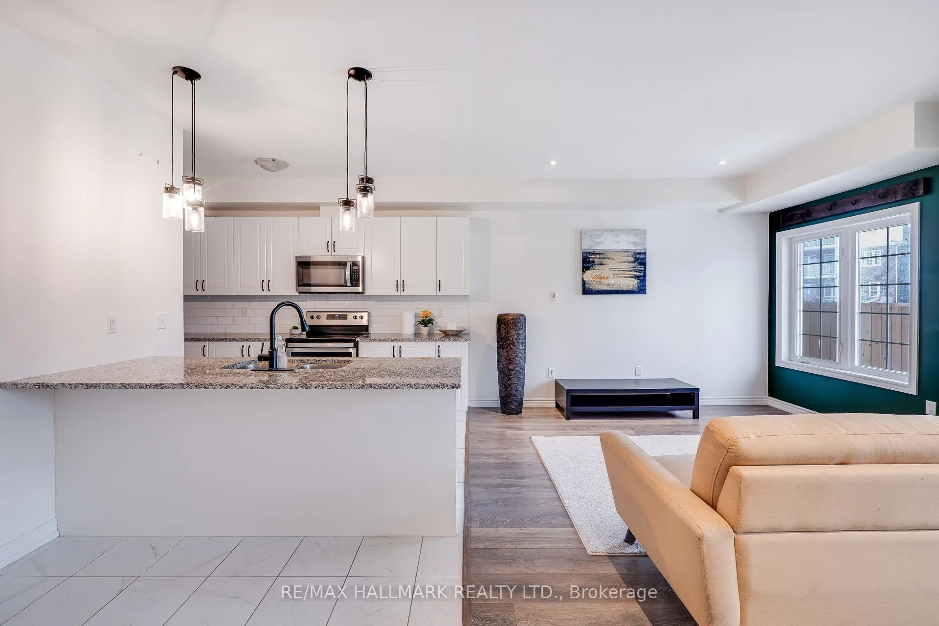 Photo 17 of 397 Westwood Dr B, Kitchener — HOMEH