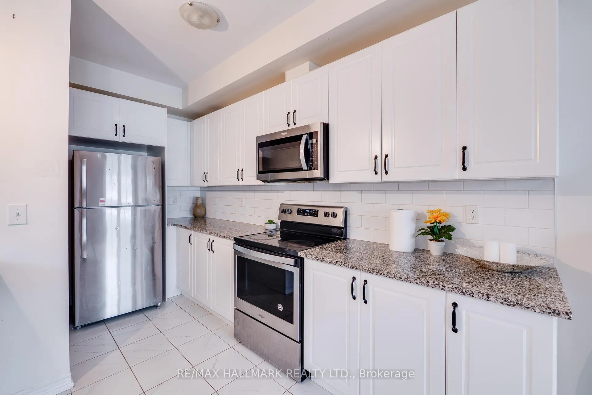 Photo 20 of 397 Westwood Dr B, Kitchener — HOMEH