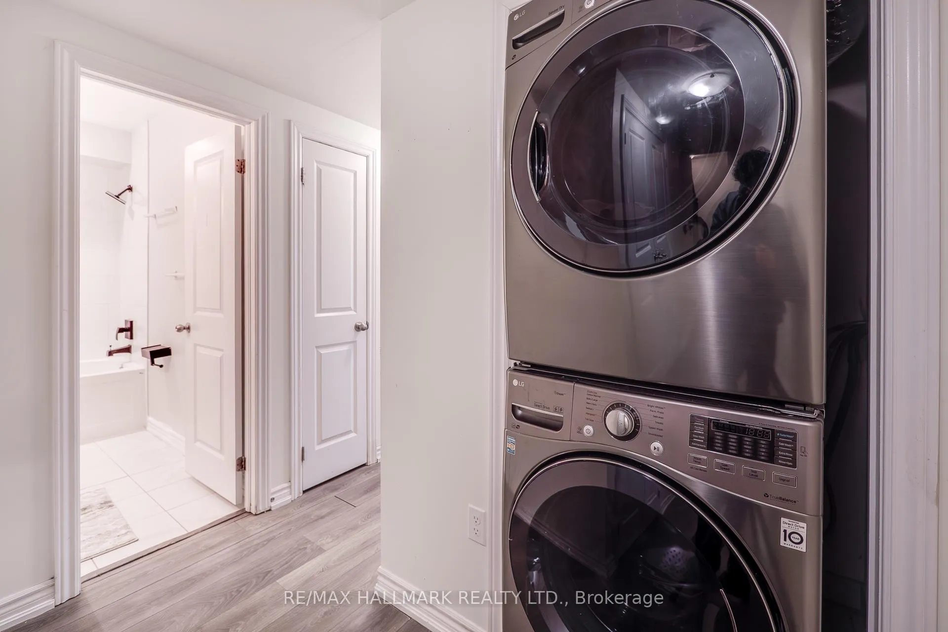 Photo 27 of 397 Westwood Dr B, Kitchener — HOMEH