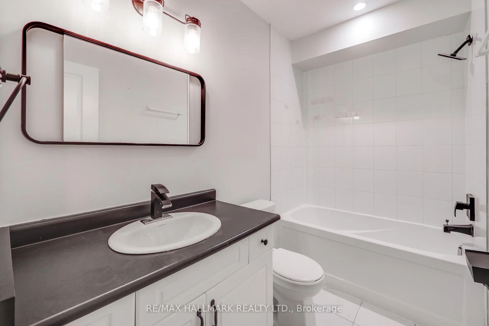 Photo 28 of 397 Westwood Dr B, Kitchener — HOMEH