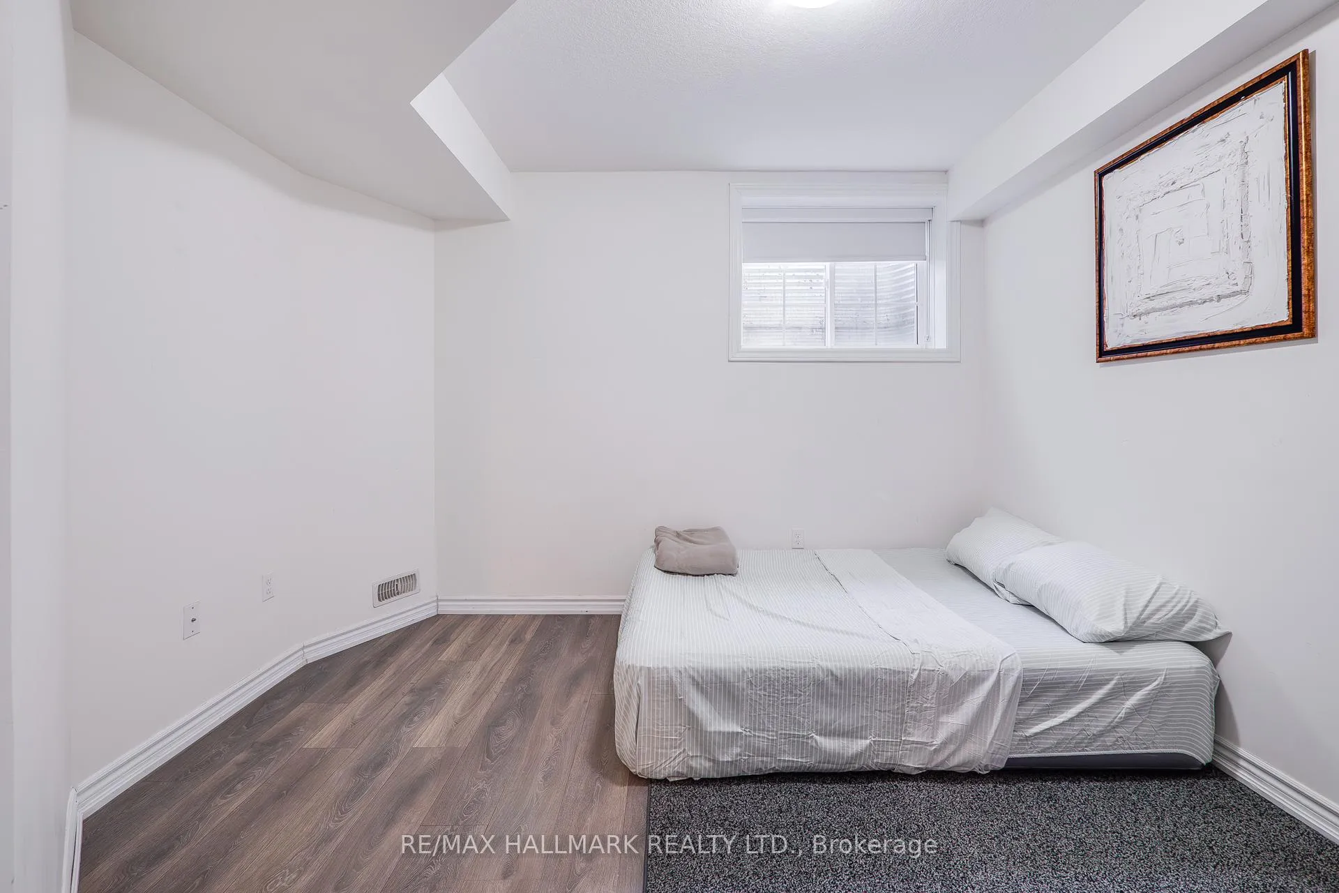 Photo 32 of 397 Westwood Dr B, Kitchener — HOMEH