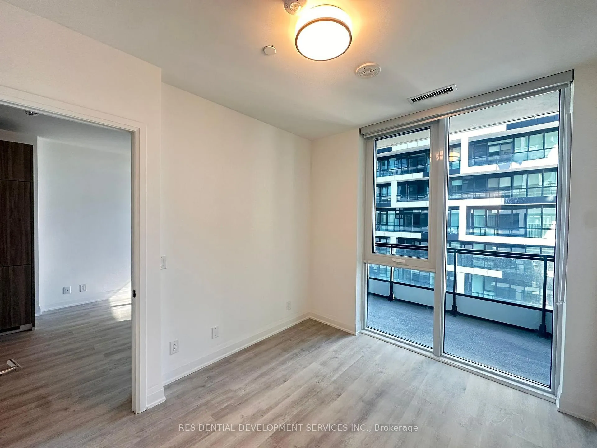 Photo 7 of Unit 3002, 65 Broadway Avenue, Toronto, Mount Pleasant West — HOMEH
