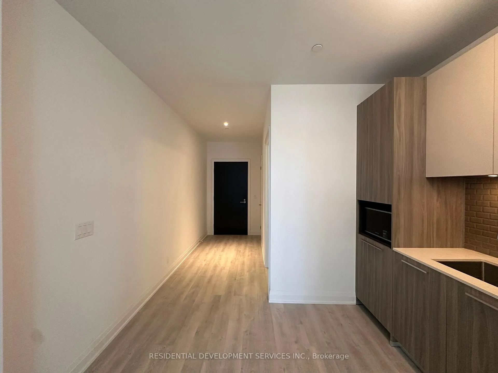 Photo 13 of Unit 3002, 65 Broadway Avenue, Toronto, Mount Pleasant West — HOMEH