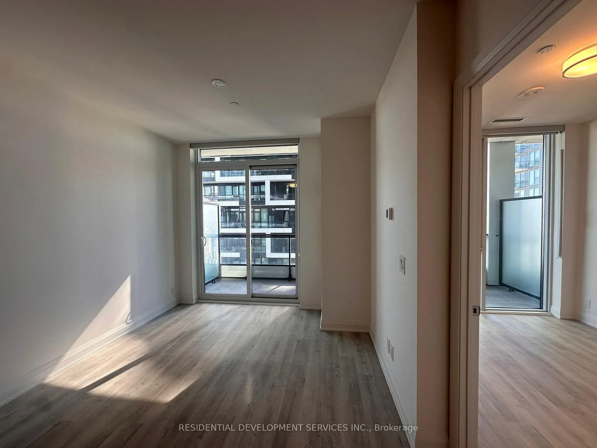 Photo 15 of Unit 3002, 65 Broadway Avenue, Toronto, Mount Pleasant West — HOMEH