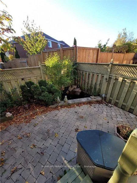 Photo 17 of 34 Castlehill Road, Brampton, Northwood Park — HOMEH