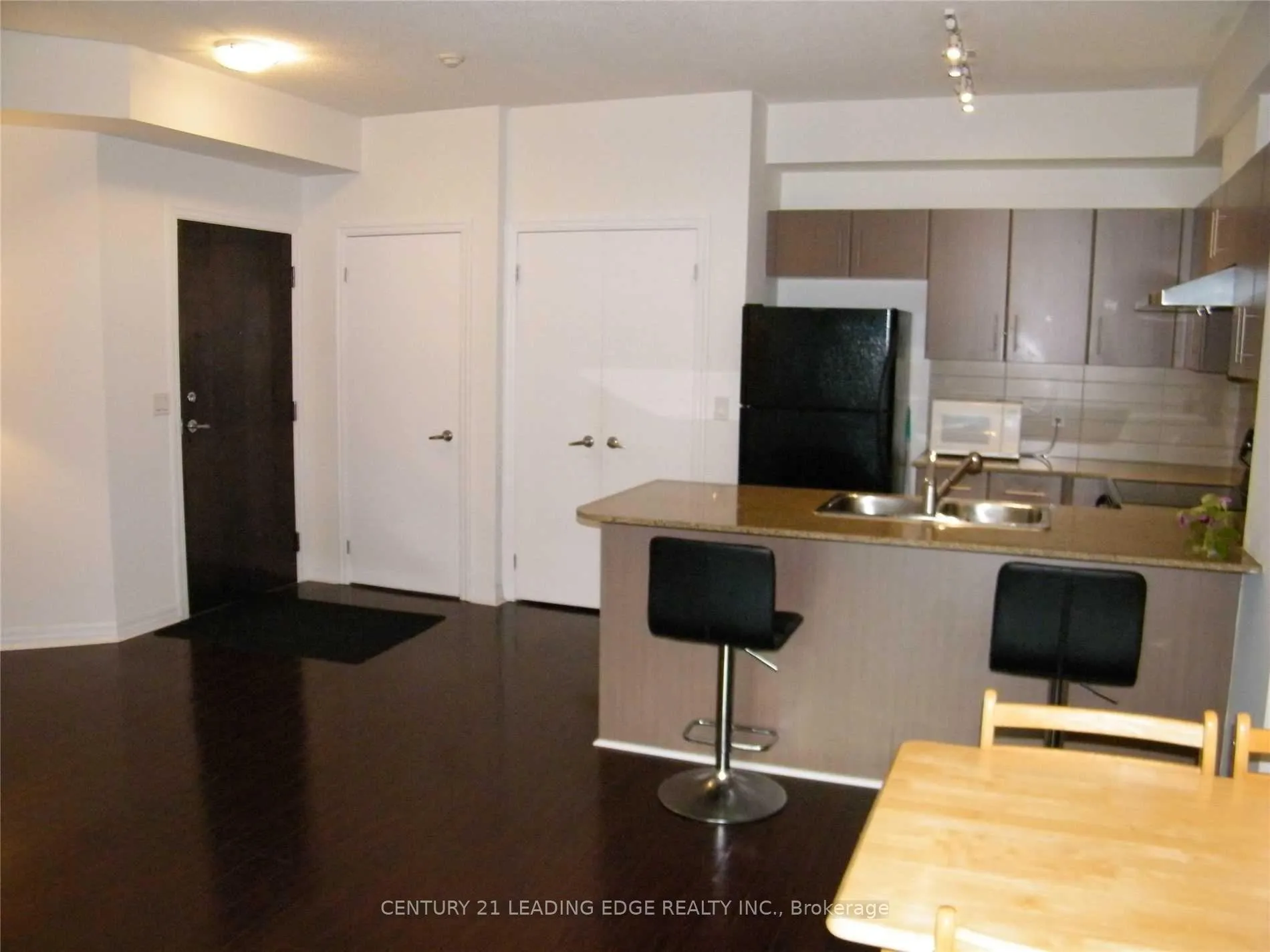 Photo 5 of Unit 401, 12 Yonge Street, Toronto, Waterfront Communities — HOMEH