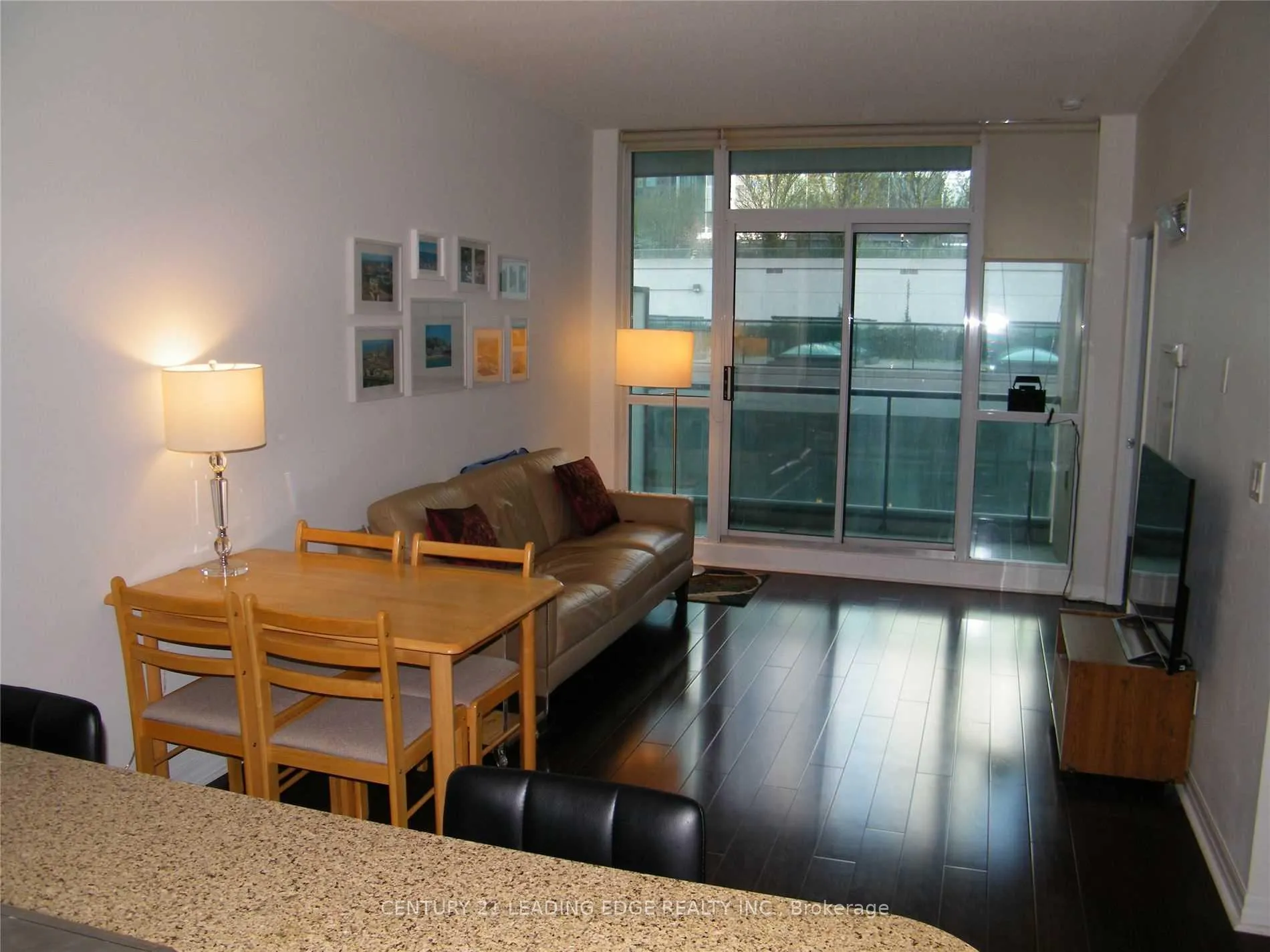 Photo 8 of Unit 401, 12 Yonge Street, Toronto, Waterfront Communities — HOMEH