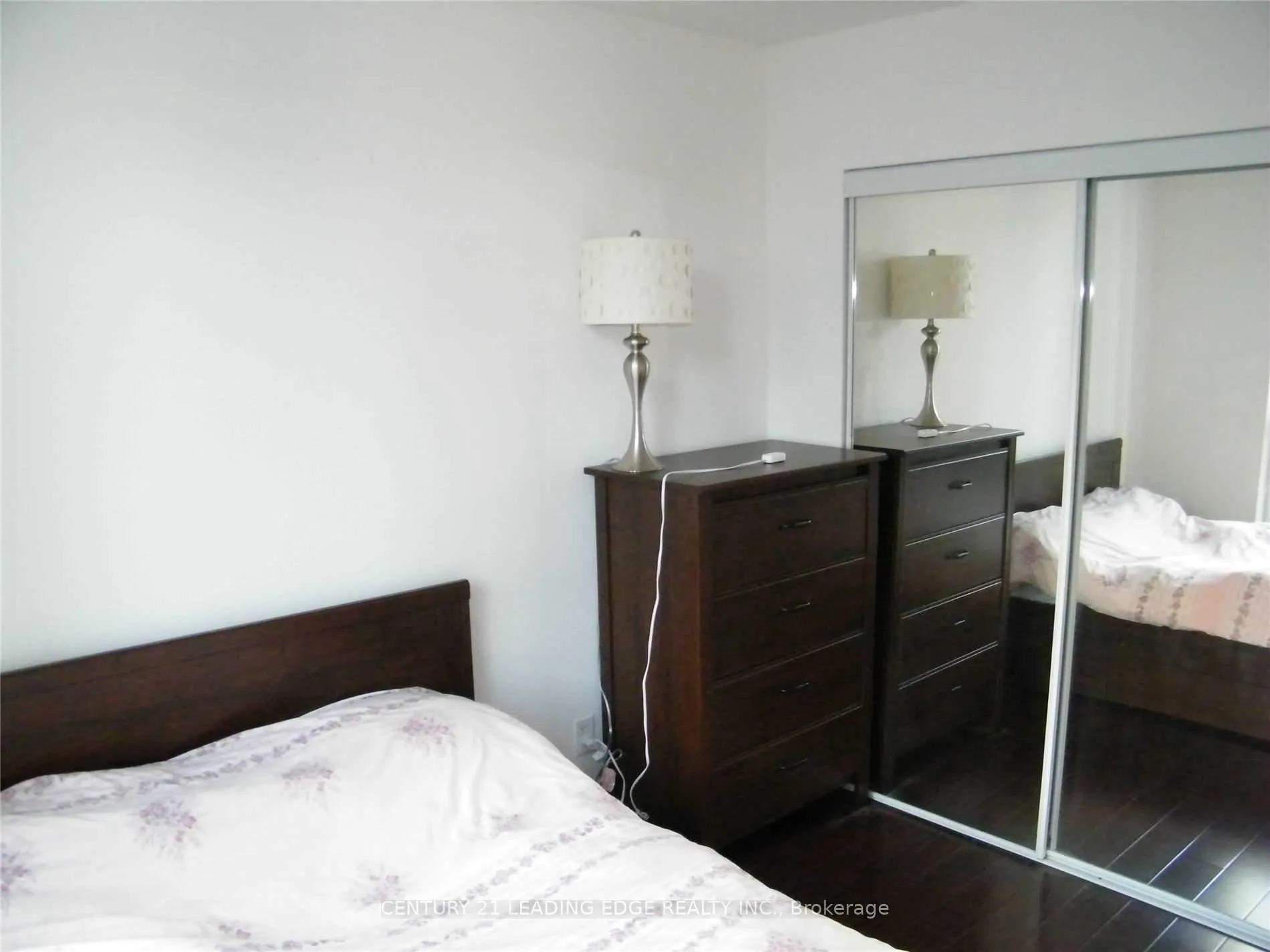 Photo 12 of Unit 401, 12 Yonge Street, Toronto, Waterfront Communities — HOMEH