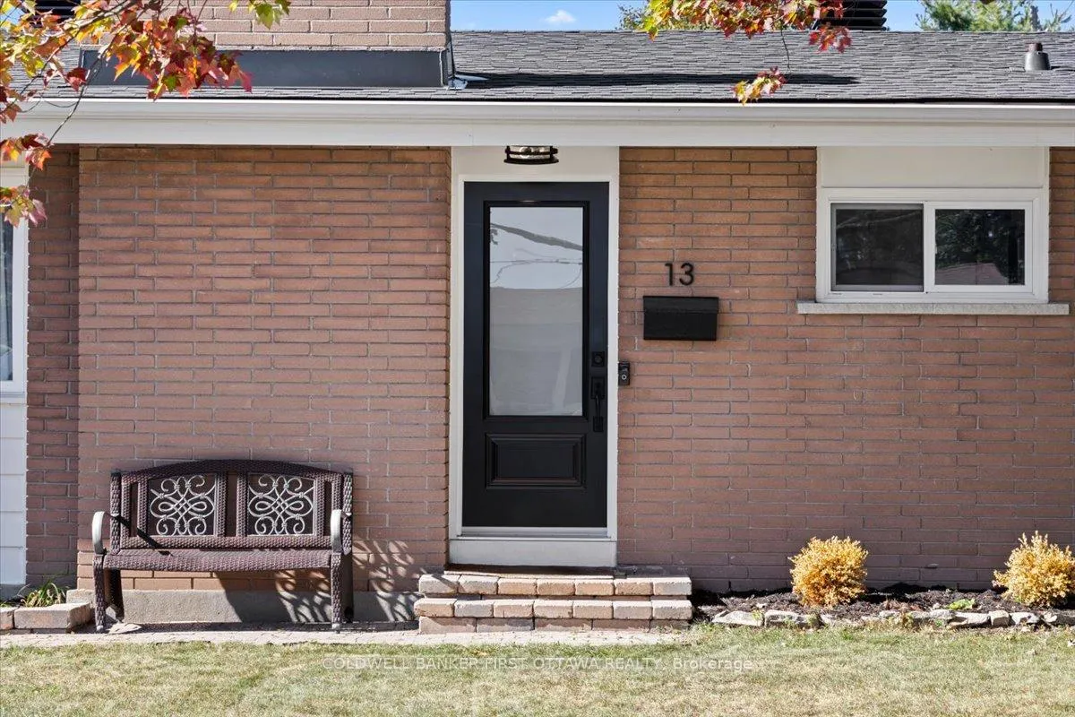 Photo 3 of 13 Edgebrook Road, Ottawa, Lynwood Village — HOMEH