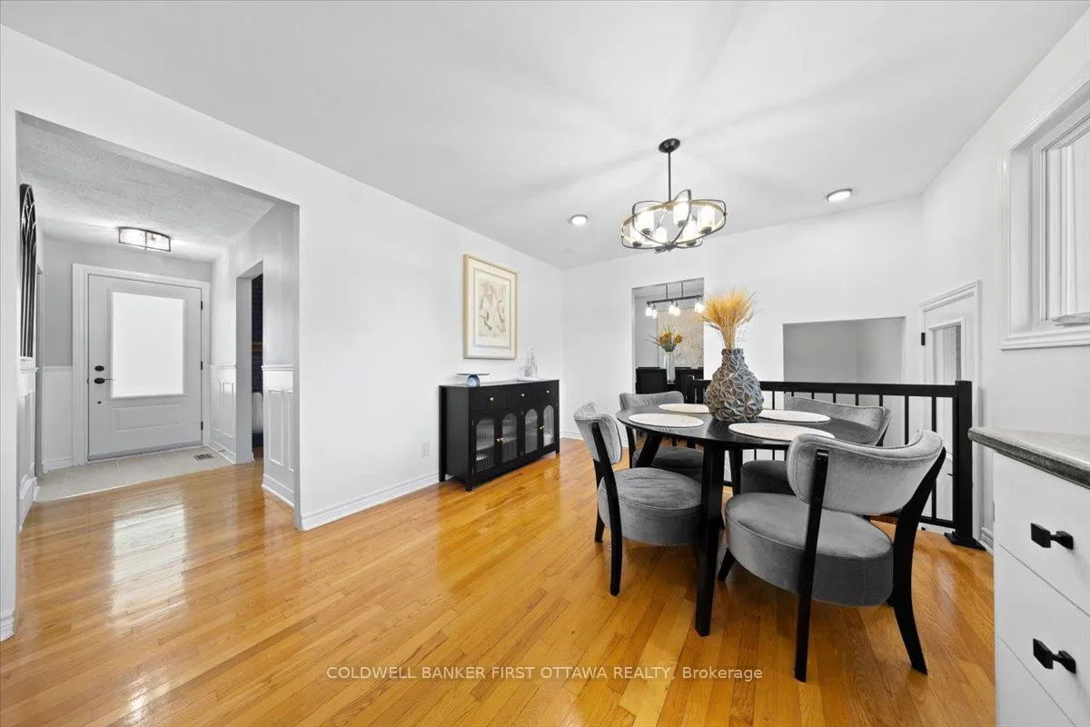 Photo 9 of 13 Edgebrook Road, Ottawa, Lynwood Village — HOMEH