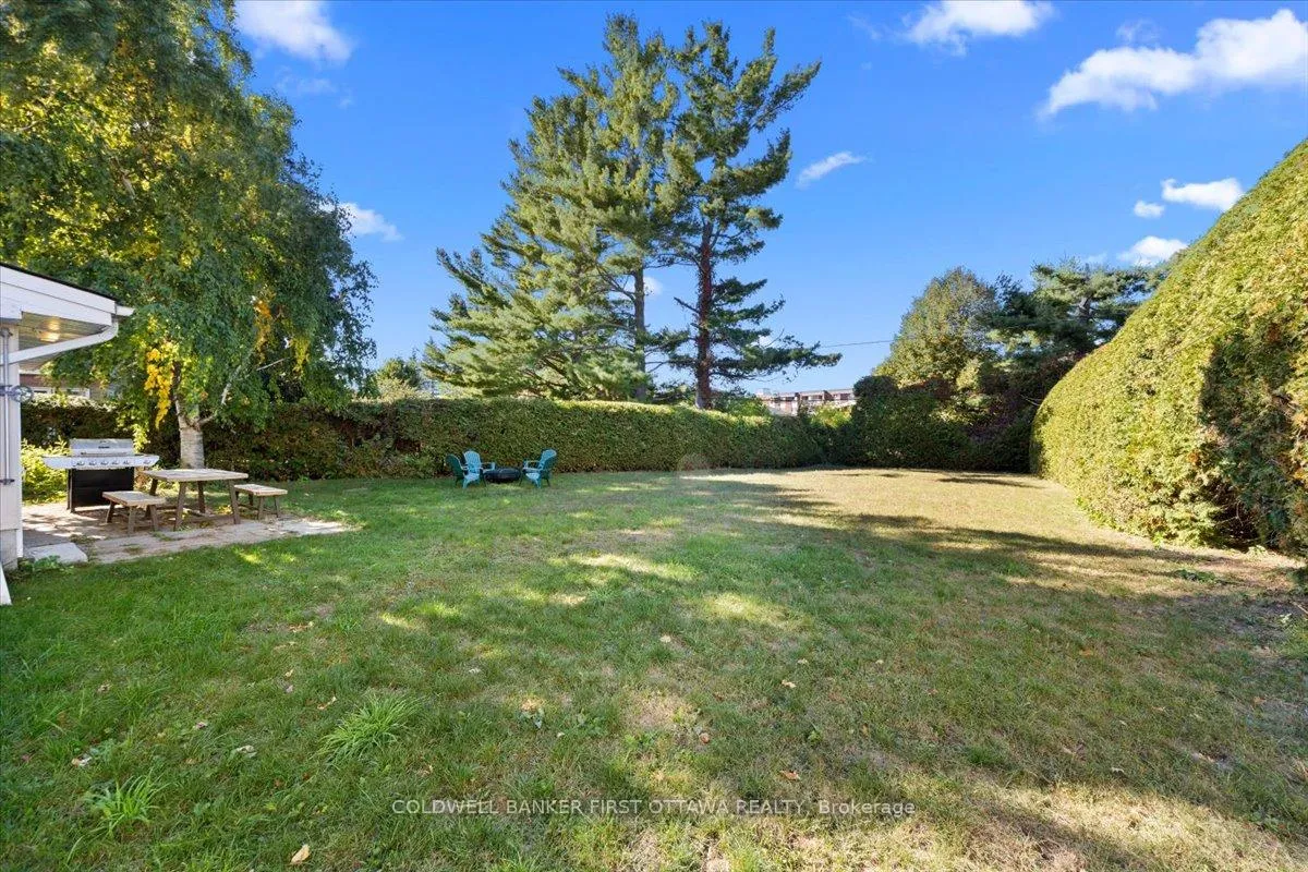 Photo 30 of 13 Edgebrook Road, Ottawa, Lynwood Village — HOMEH