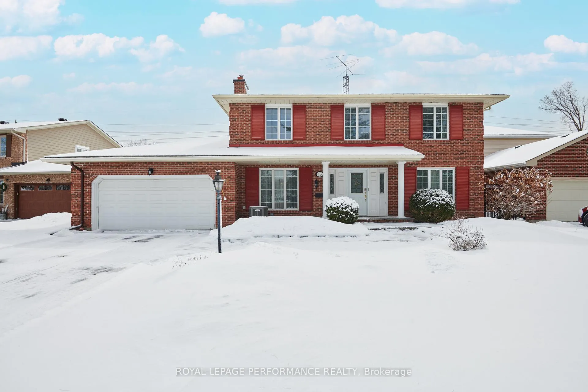 Front of 15 Woodfern Court