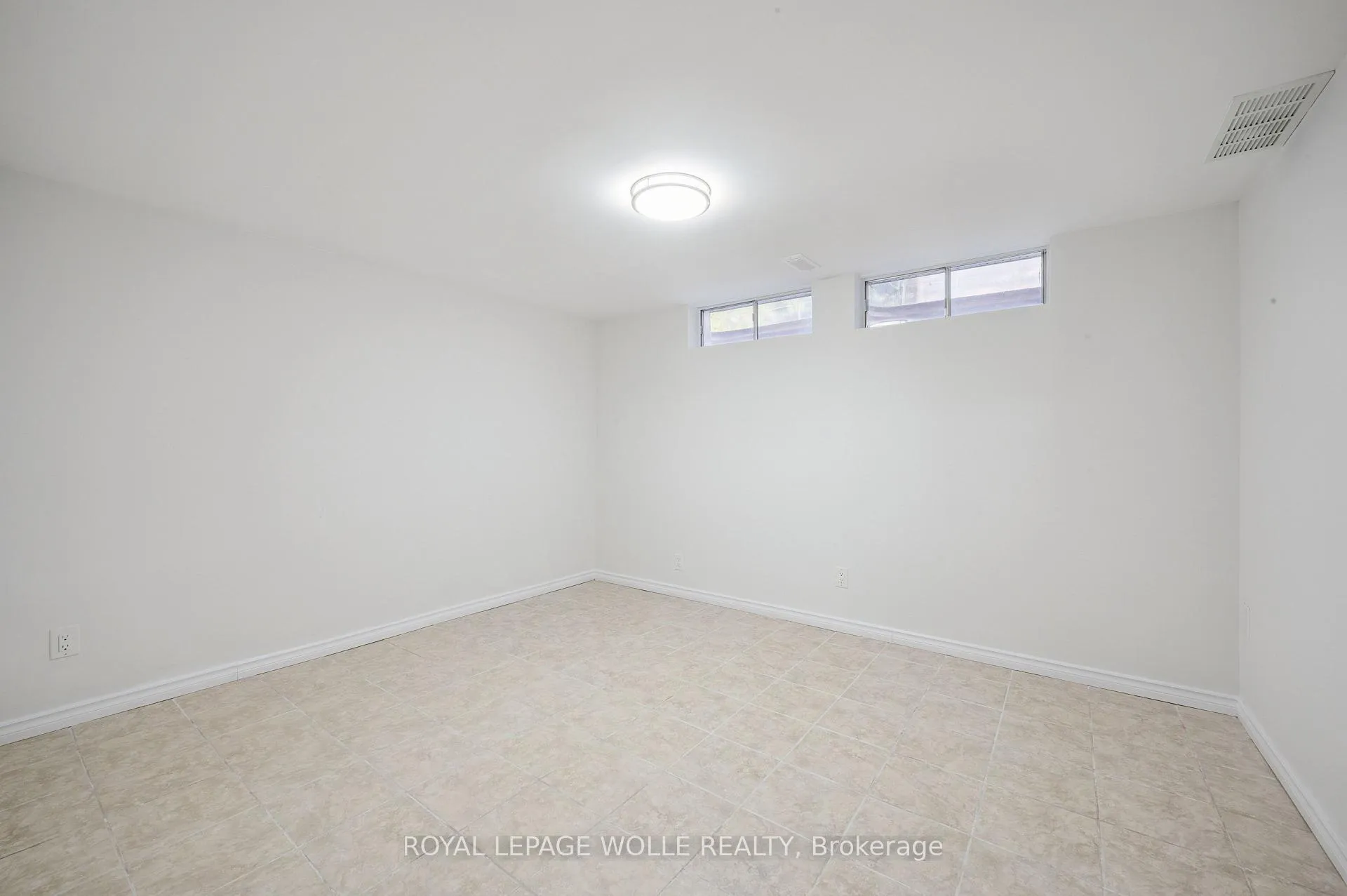 Photo 24 of 179 Traynor Avenue, Kitchener — HOMEH