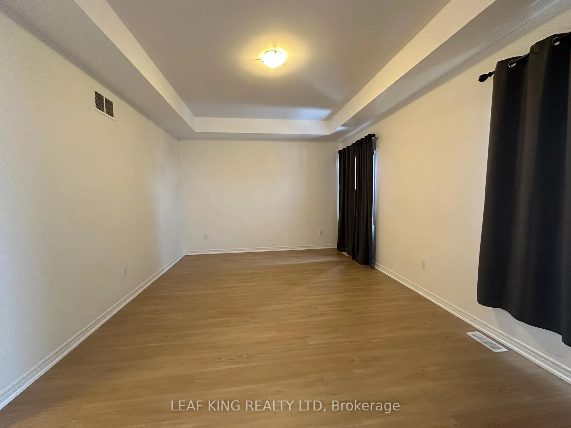 Photo 7 of 35 Morrison Drive, Hamilton, Meadowlands — HOMEH