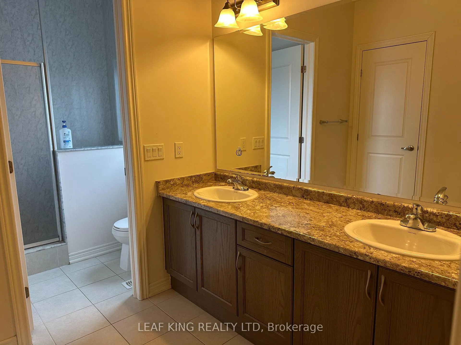 Photo 12 of 35 Morrison Drive, Hamilton, Meadowlands — HOMEH