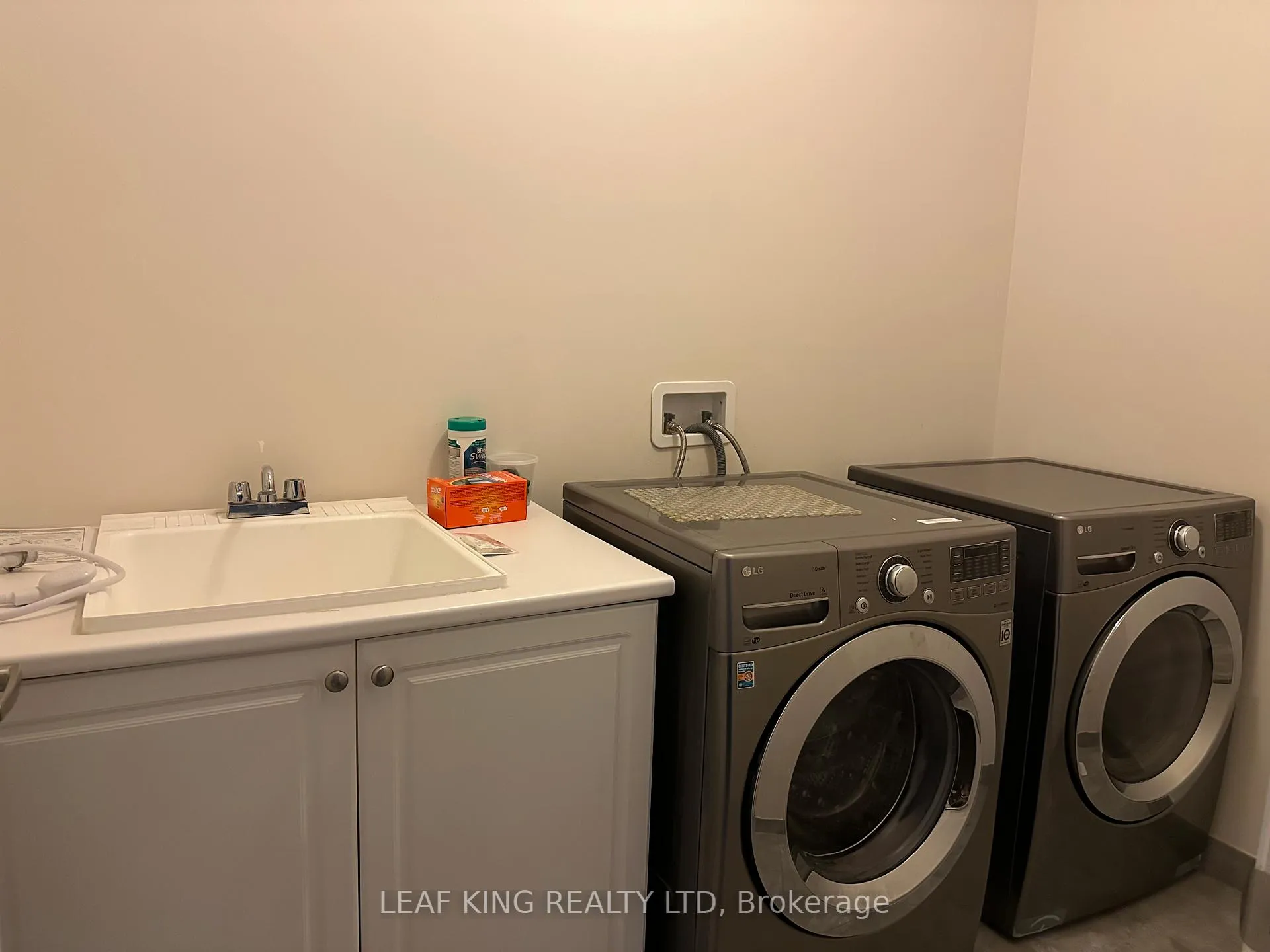 Photo 20 of 35 Morrison Drive, Hamilton, Meadowlands — HOMEH