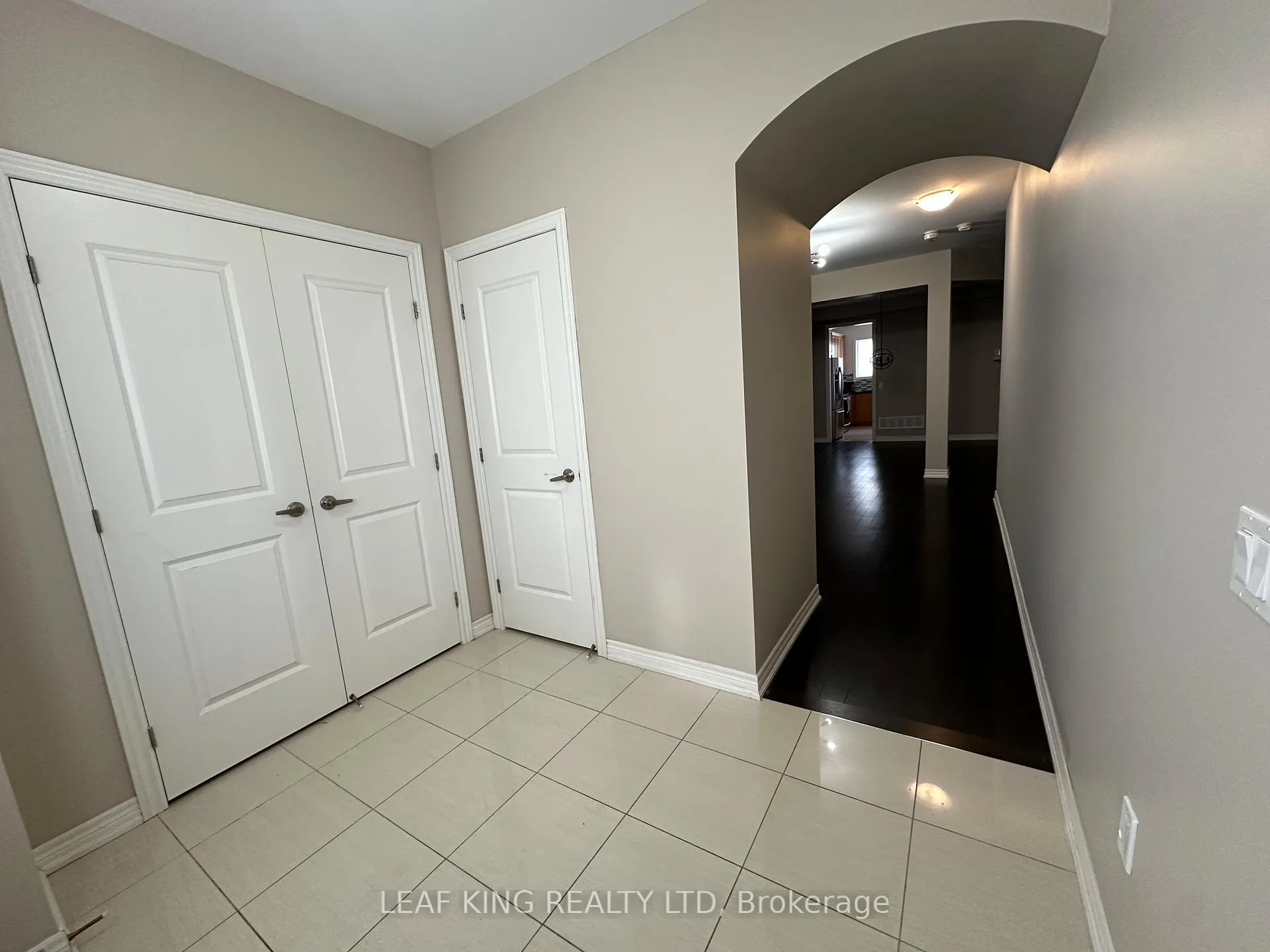 Photo 23 of 35 Morrison Drive, Hamilton, Meadowlands — HOMEH