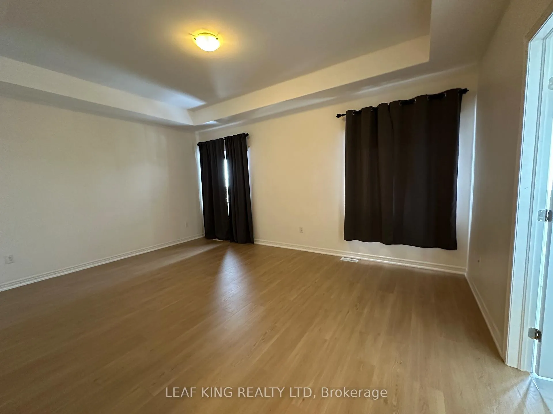 Photo 24 of 35 Morrison Drive, Hamilton, Meadowlands — HOMEH