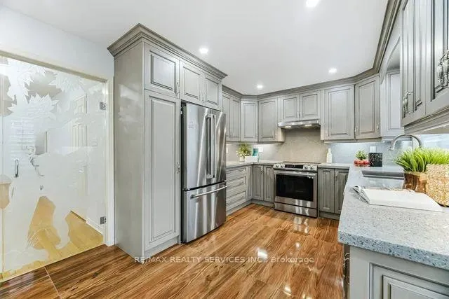 Photo 10 of 103 Starhill Crescent, Brampton, Sandringham-Wellington — HOMEH