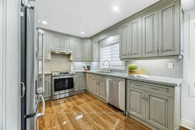 Photo 11 of 103 Starhill Crescent, Brampton, Sandringham-Wellington — HOMEH