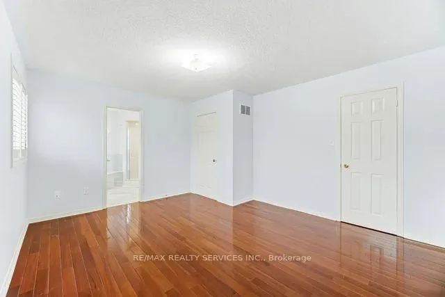 Photo 16 of 103 Starhill Crescent, Brampton, Sandringham-Wellington — HOMEH