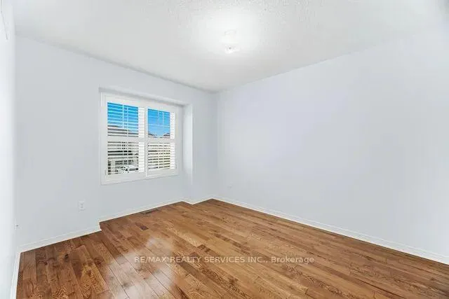 Photo 23 of 103 Starhill Crescent, Brampton, Sandringham-Wellington — HOMEH