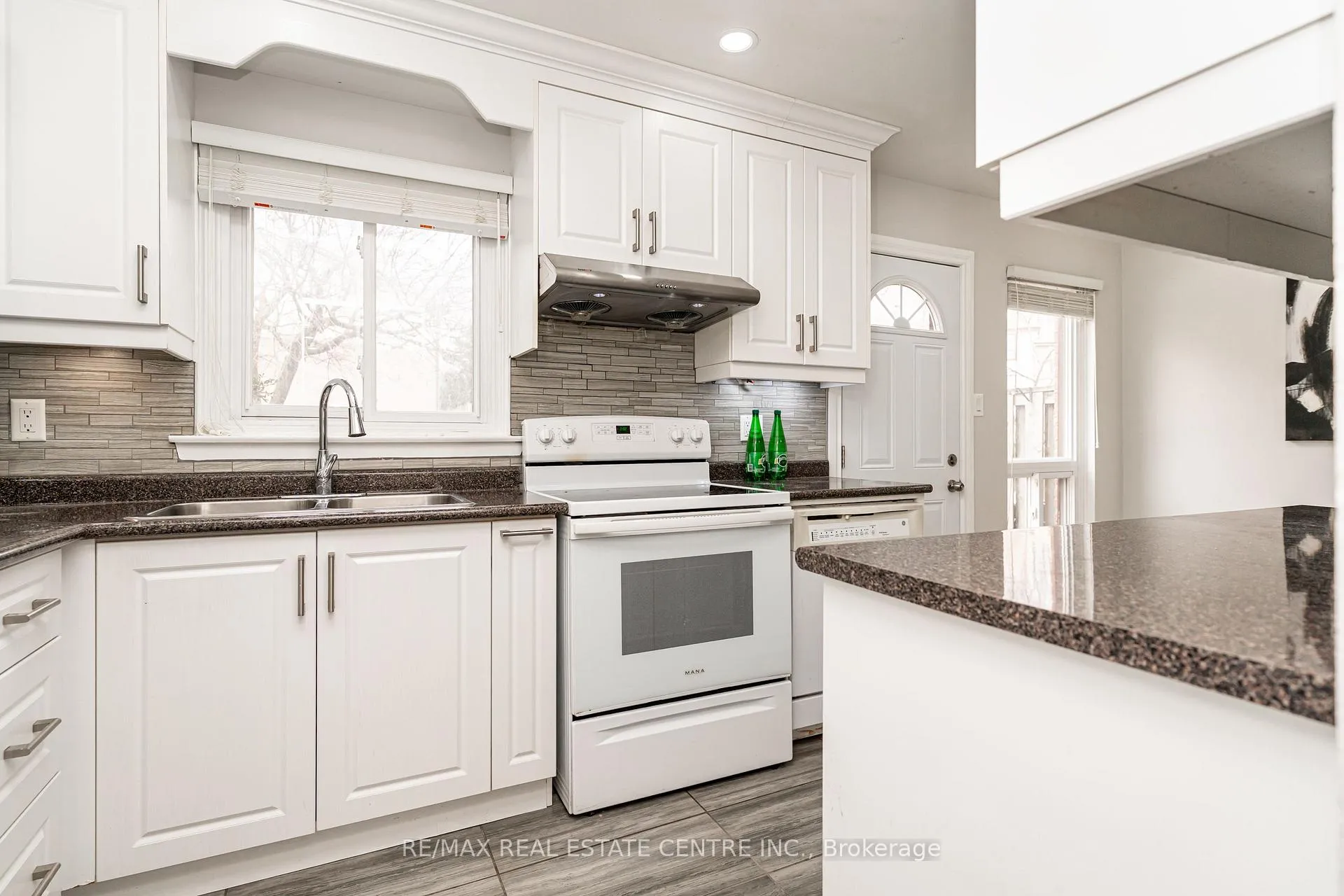Photo 14 of Unit 75, 75 Mcmullen Crescent, Brampton, Central Park — HOMEH