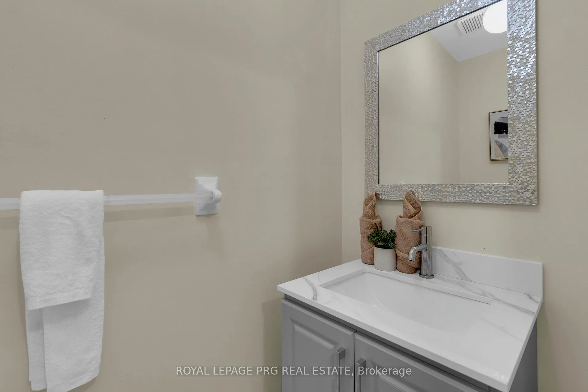Photo 18 of Unit Upper Floor, 36 Zebra Trail, Brampton, Sandringham-Wellington — HOMEH