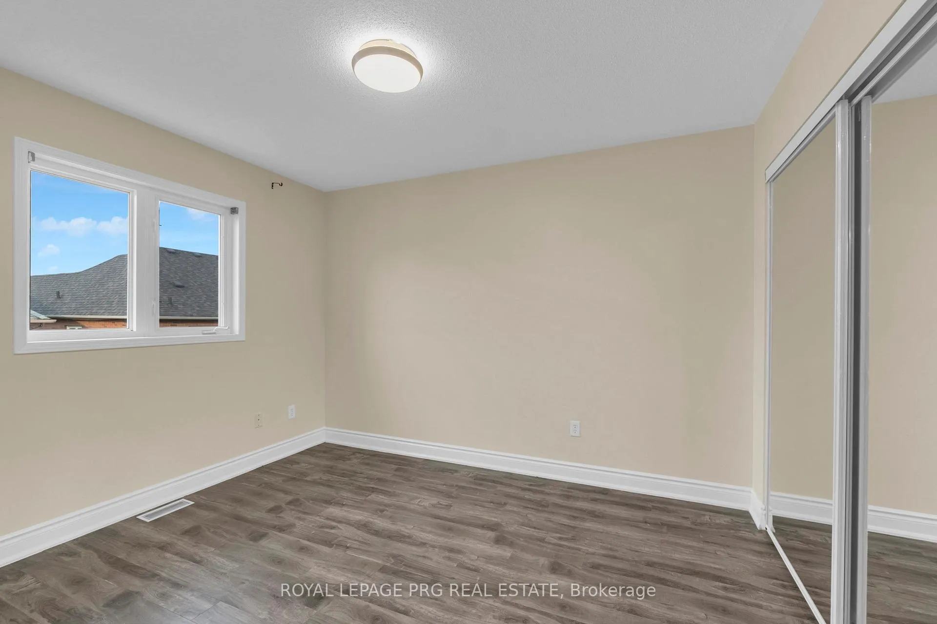Photo 28 of Unit Upper Floor, 36 Zebra Trail, Brampton, Sandringham-Wellington — HOMEH