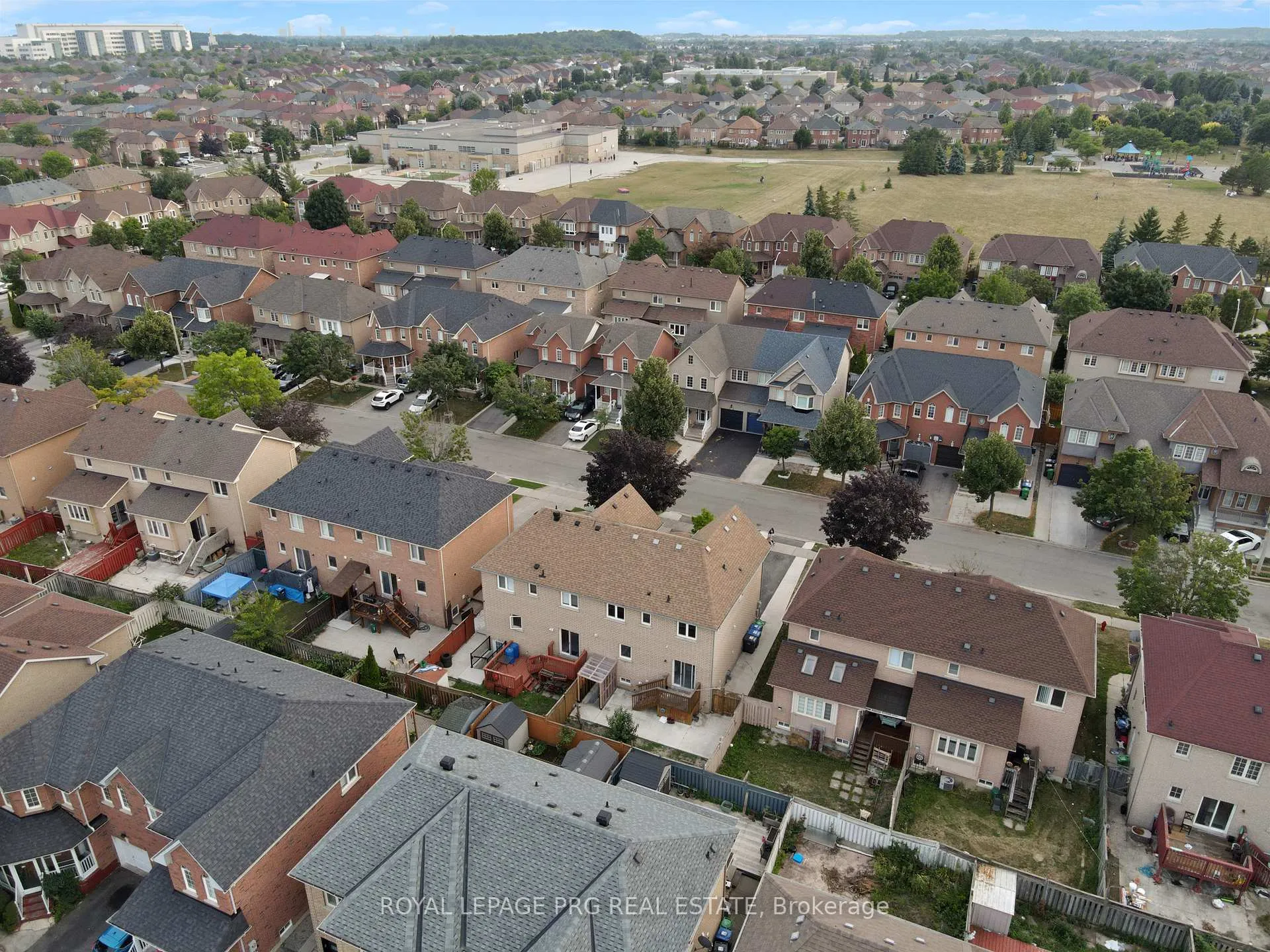 Photo 37 of Unit Upper Floor, 36 Zebra Trail, Brampton, Sandringham-Wellington — HOMEH
