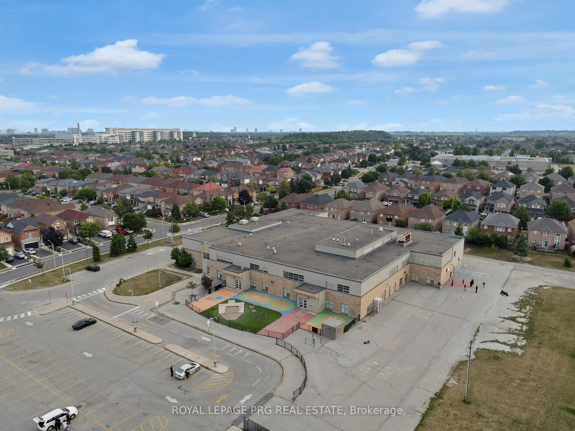 Photo 39 of Unit Upper Floor, 36 Zebra Trail, Brampton, Sandringham-Wellington — HOMEH
