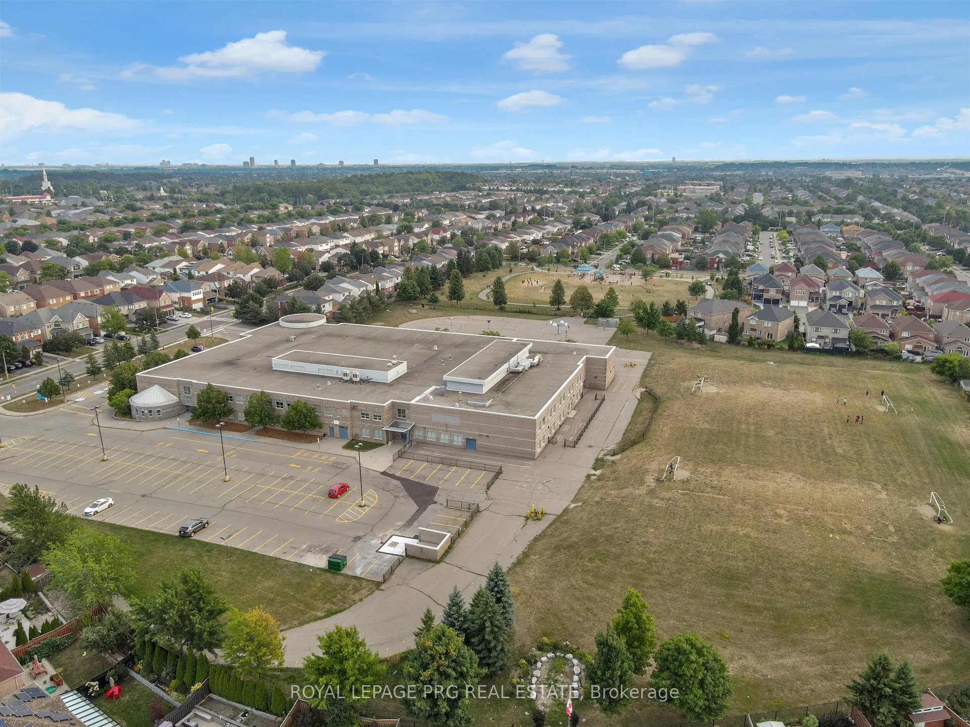 Photo 41 of Unit Upper Floor, 36 Zebra Trail, Brampton, Sandringham-Wellington — HOMEH