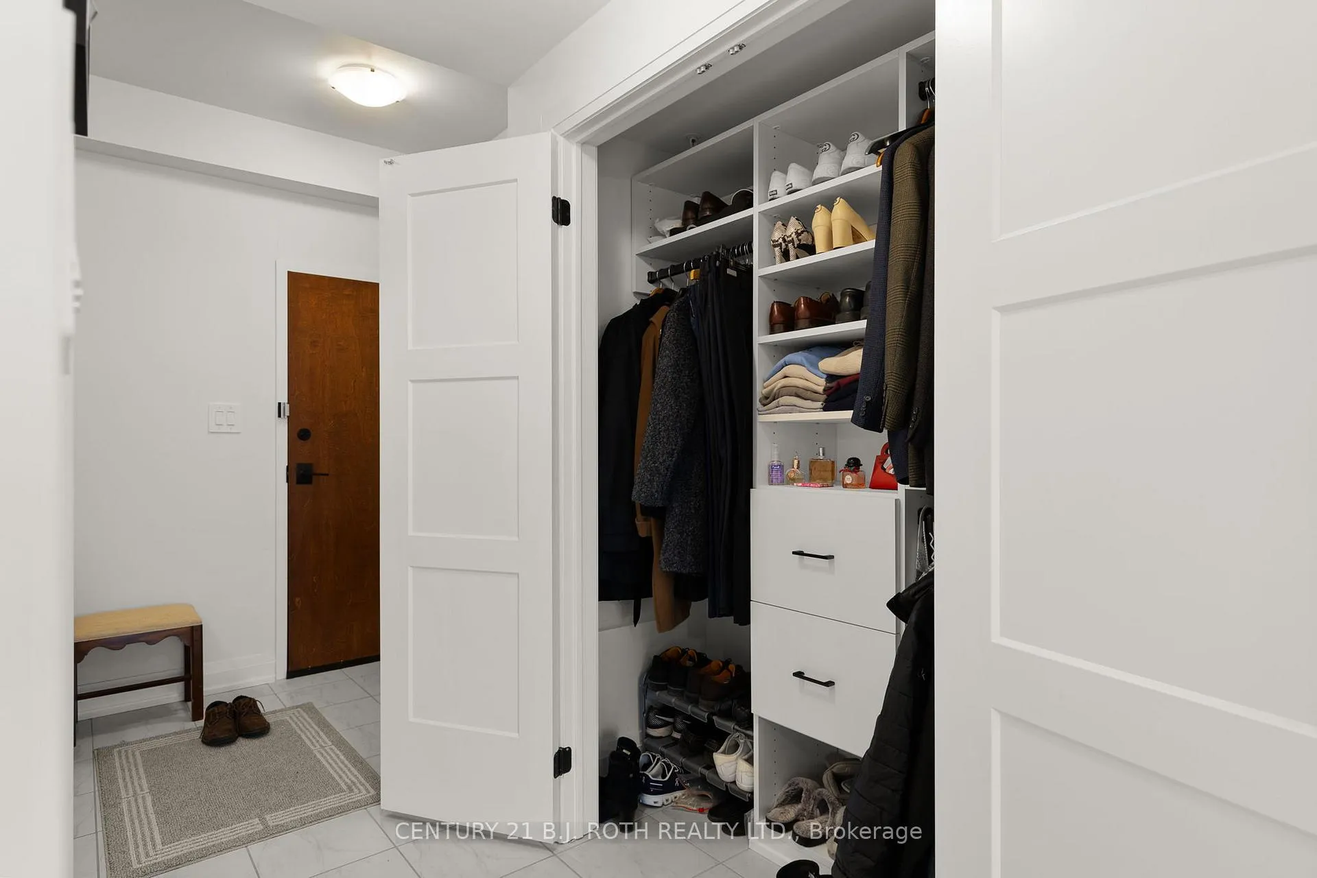 Photo 7 of Unit 511, 15 Kneeshaw Drive, Barrie, Rural Barrie Southeast — HOMEH