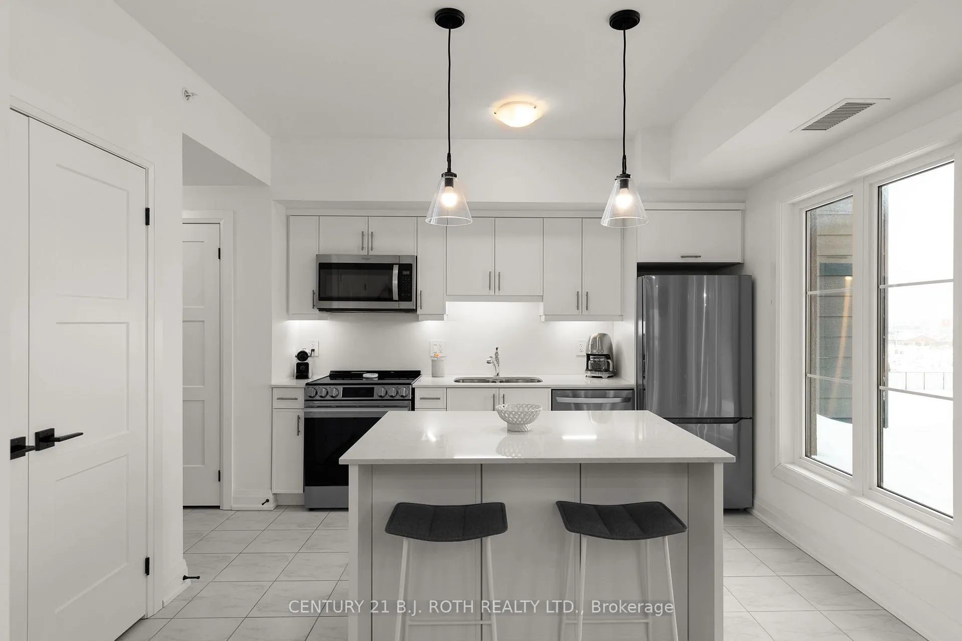 Photo 9 of Unit 511, 15 Kneeshaw Drive, Barrie, Rural Barrie Southeast — HOMEH