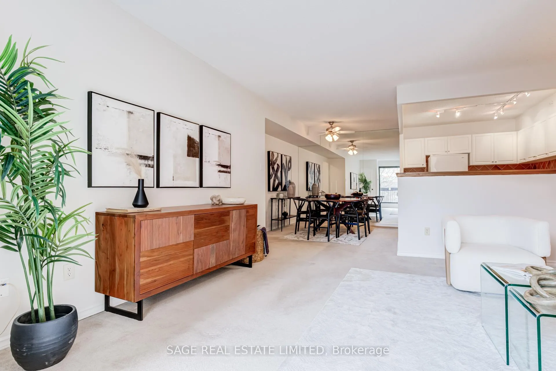 Photo 3 of Unit 503, 212 St. George Street, Toronto, The Annex — HOMEH