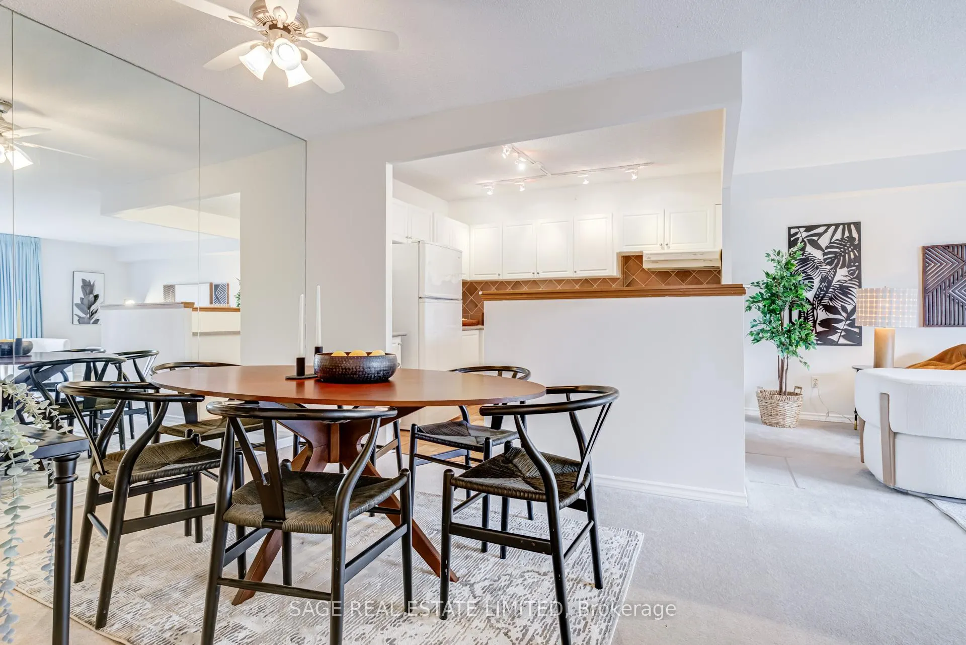 Photo 6 of Unit 503, 212 St. George Street, Toronto, The Annex — HOMEH