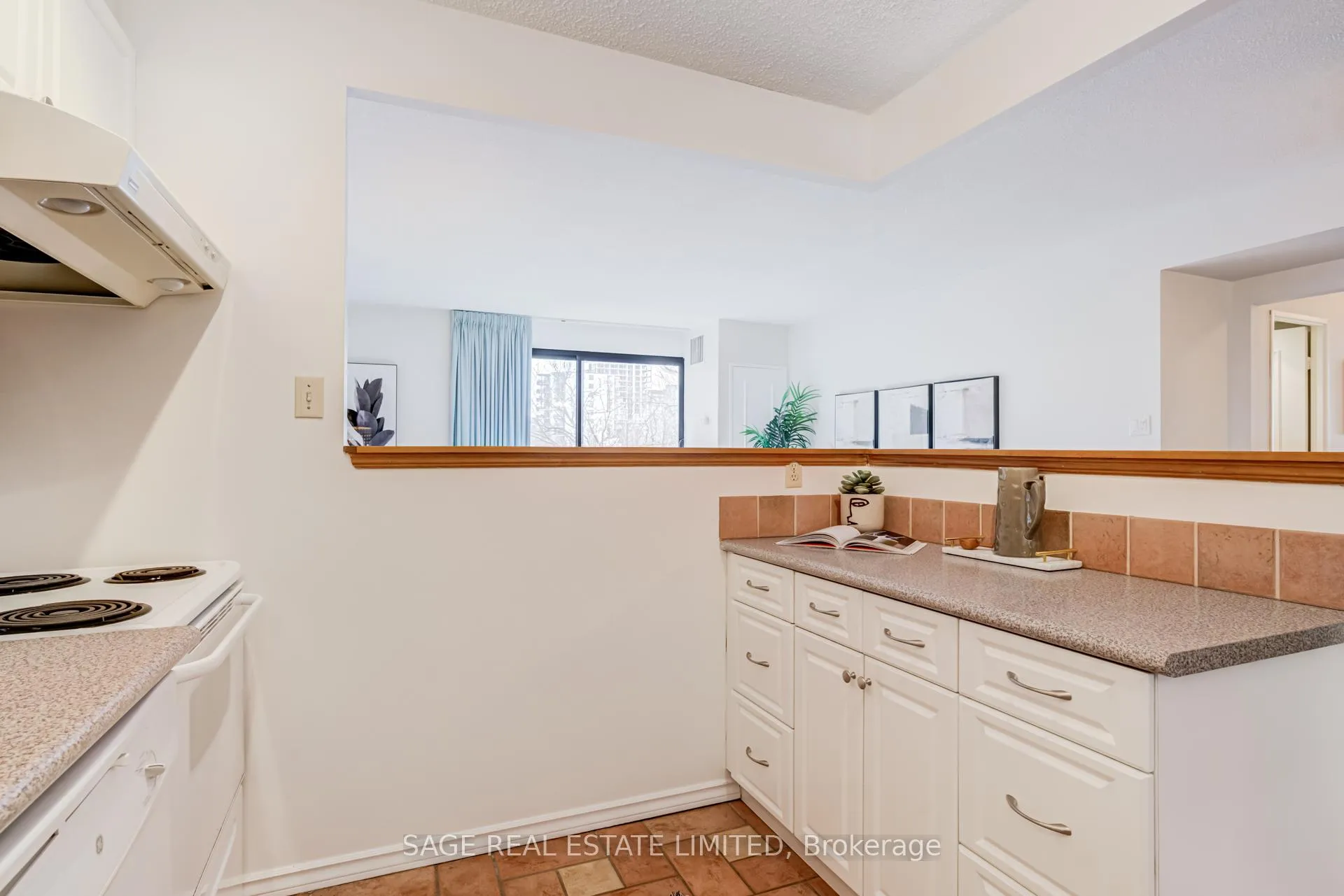Photo 9 of Unit 503, 212 St. George Street, Toronto, The Annex — HOMEH
