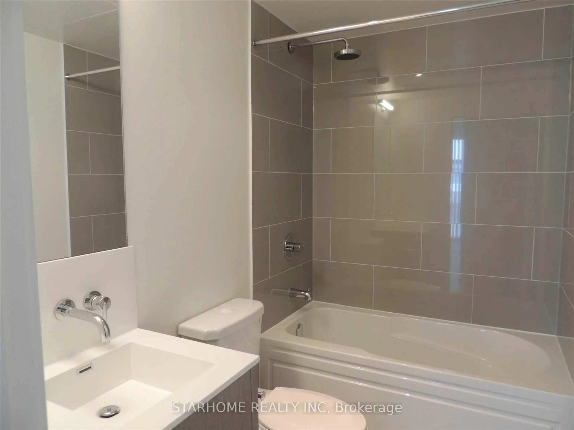 Photo 7 of Unit 5402, 88 Harbour Street, Toronto, Waterfront Communities — HOMEH