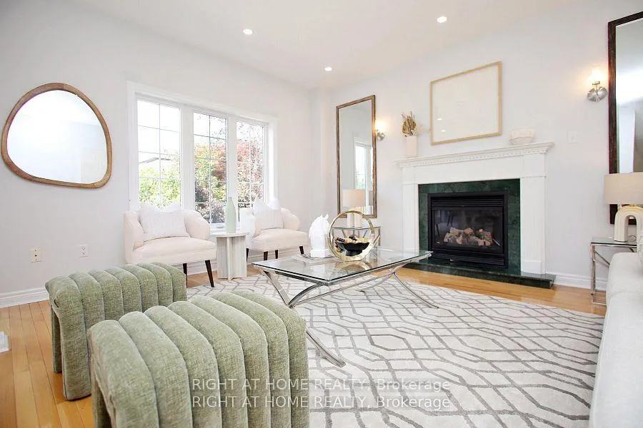 Photo 10 of 6 Pembrooke Road, Markham, Cachet — HOMEH