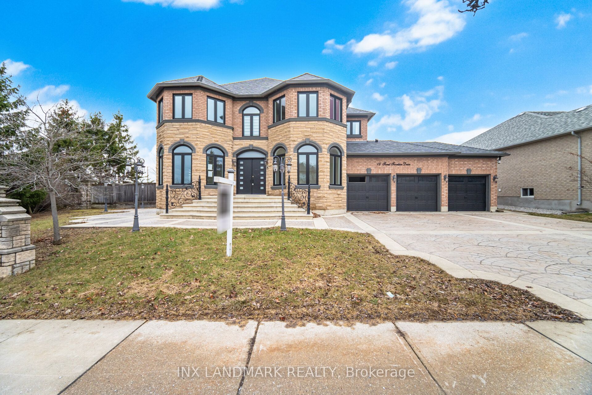 Photo 1 of 18 Forest Fountain Drive, Vaughan, Sonoma Heights — HOMEH