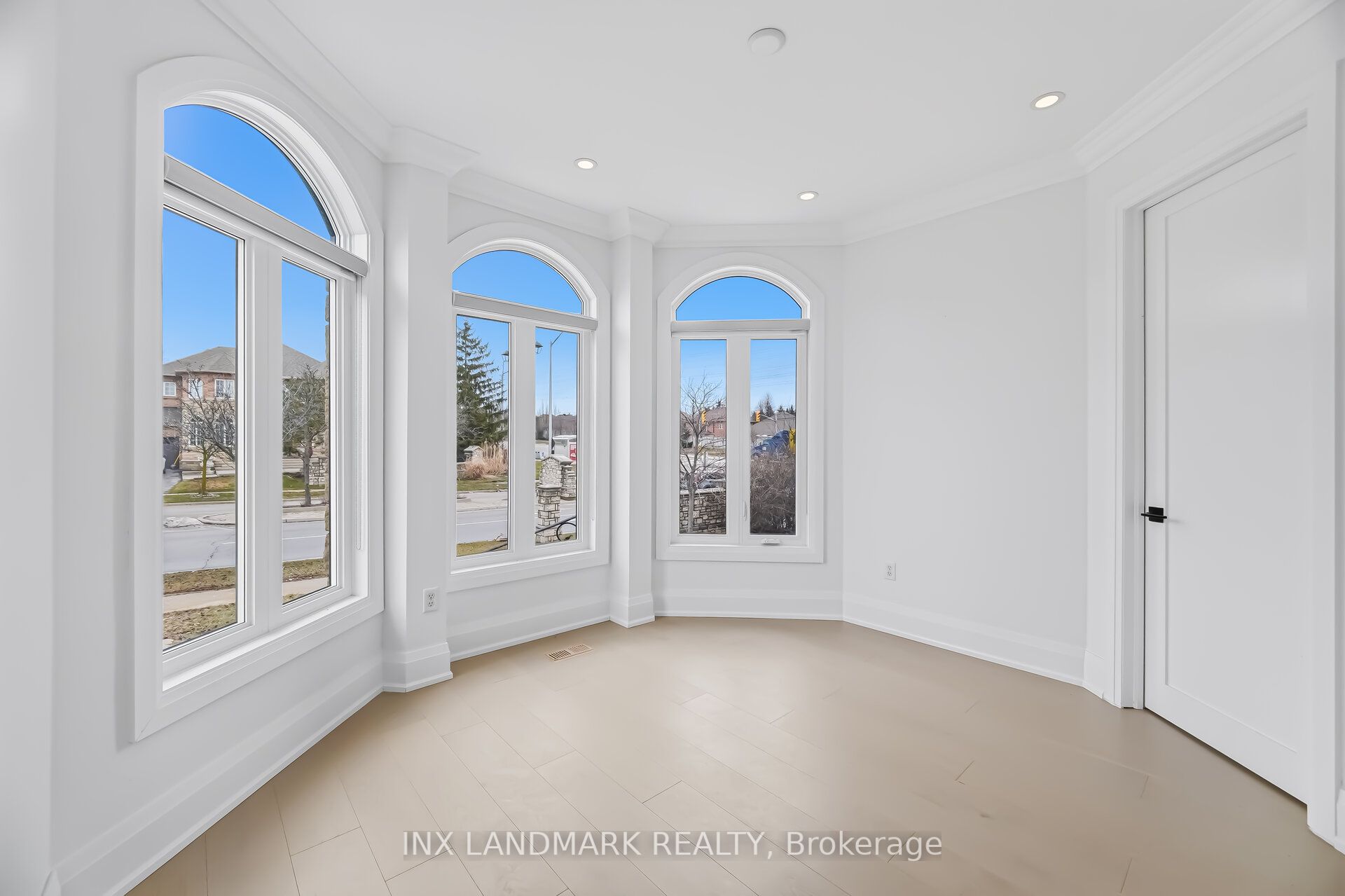 Photo 17 of 18 Forest Fountain Drive, Vaughan, Sonoma Heights — HOMEH