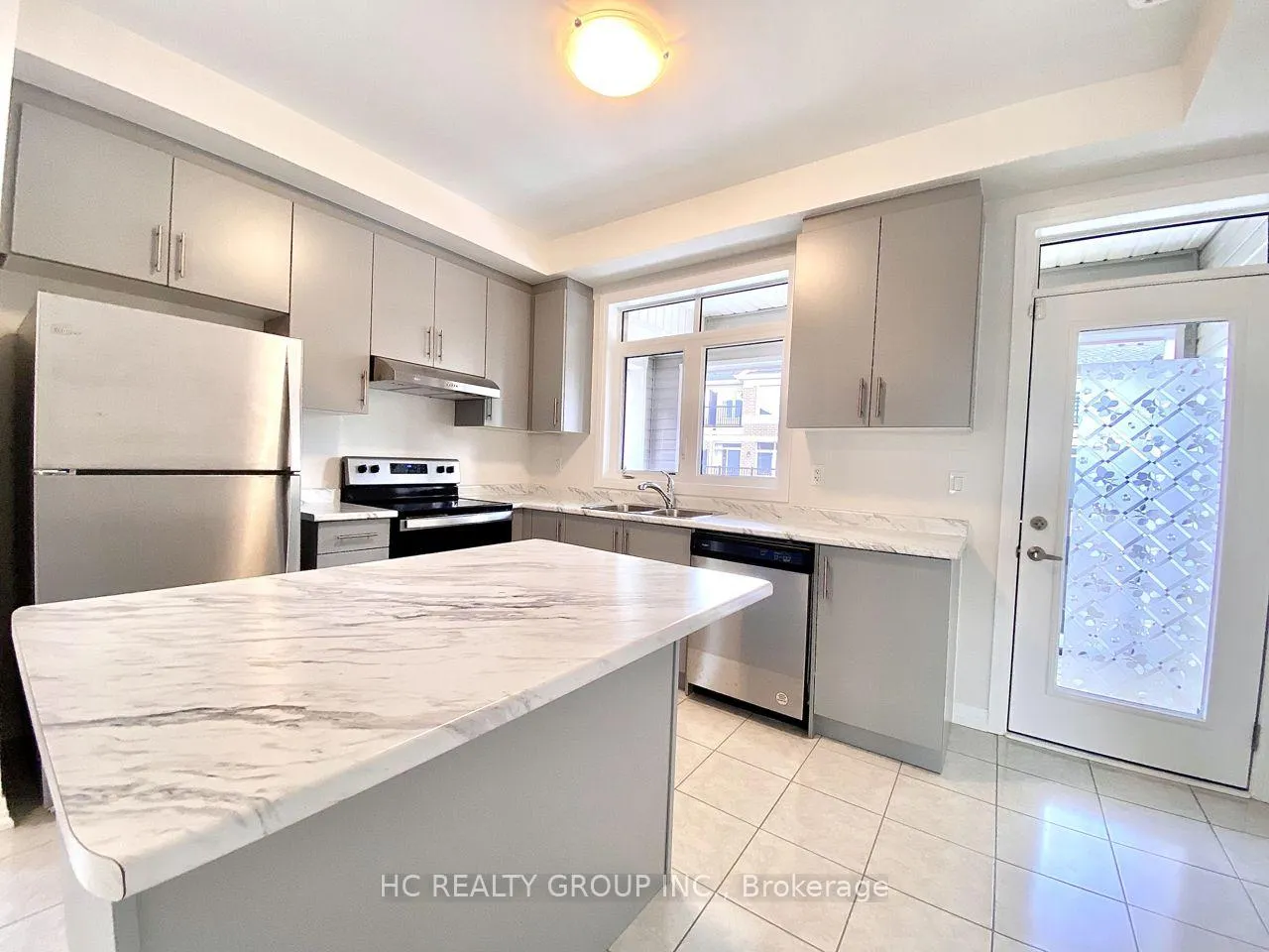 Photo 10 of 30 Stoeber Lane, Markham, Box Grove — HOMEH