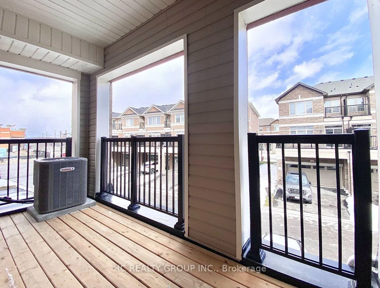 Photo 14 of 30 Stoeber Lane, Markham, Box Grove — HOMEH