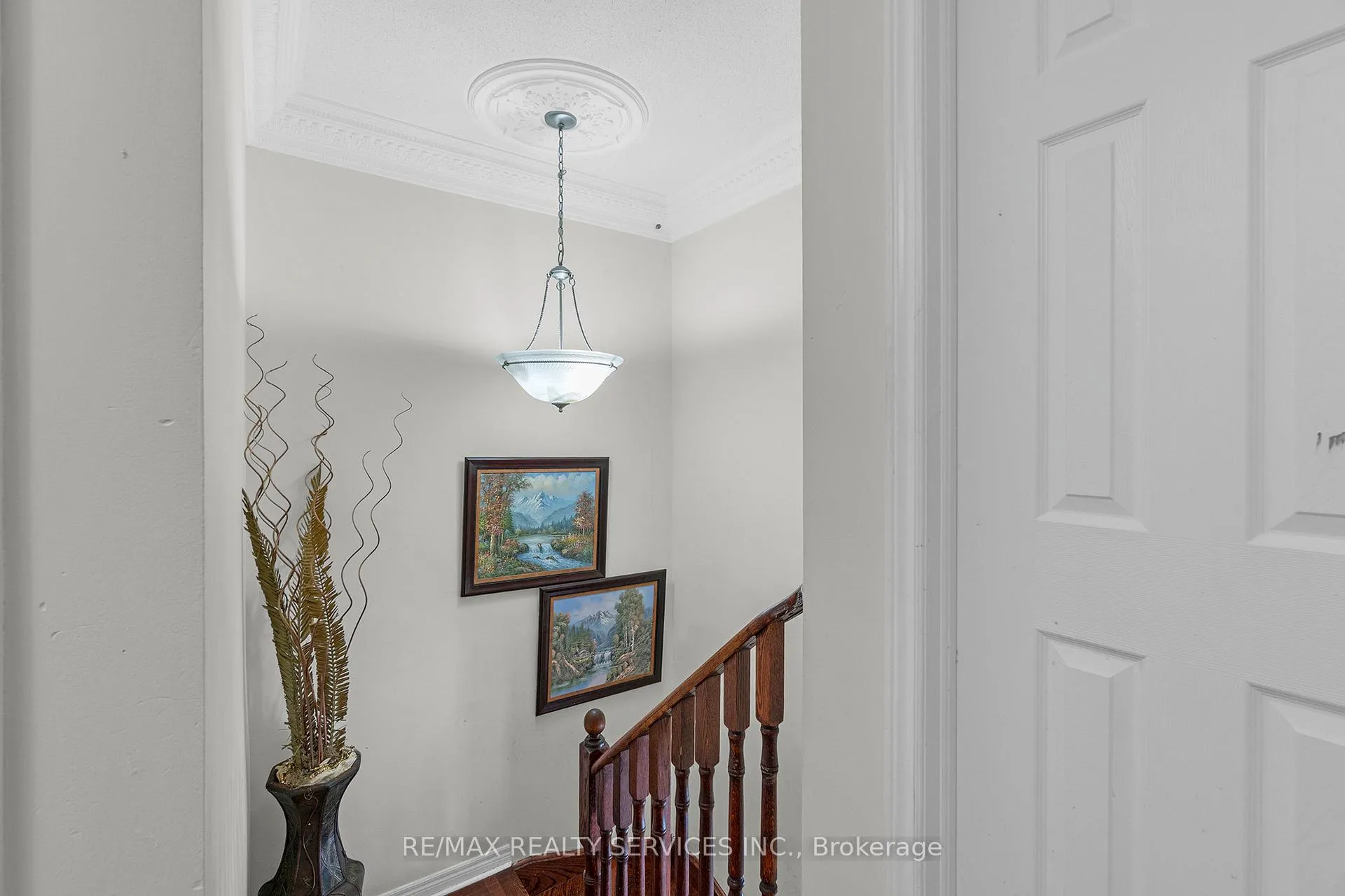 Photo 21 of 43 Masters Green Crescent, Brampton, Snelgrove — HOMEH