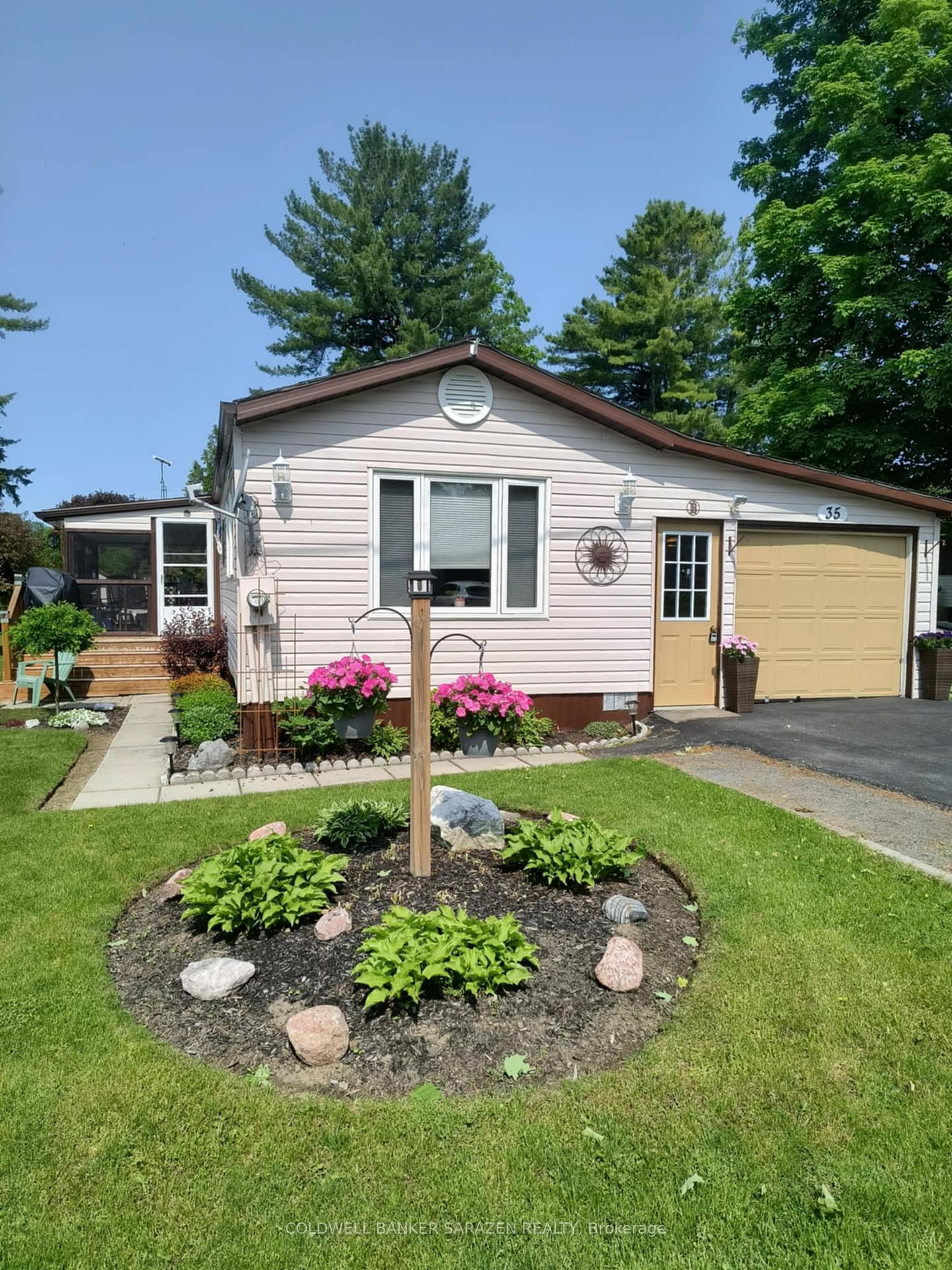 Photo 1 of 35 Evergreen Lane, McNab/Braeside, Mcnab/Braeside Twps — HOMEH