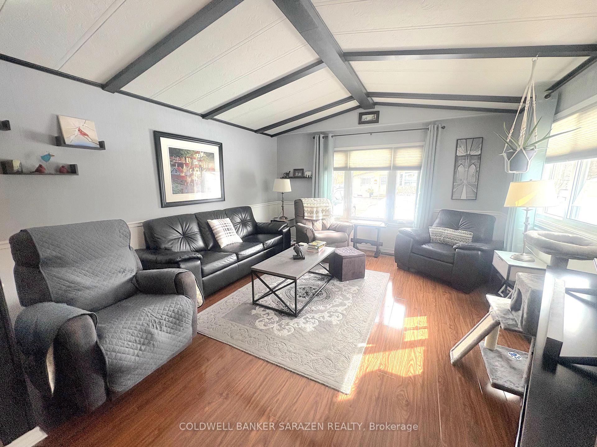 Photo 4 of 35 Evergreen Lane, McNab/Braeside, Mcnab/Braeside Twps — HOMEH